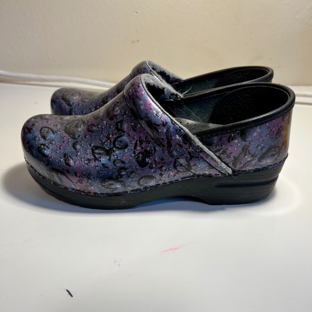 Dansko 38 Professional Clogs Purple Blue Iridescent Galaxy Patent Leather Shoes - Picture 9 of 13